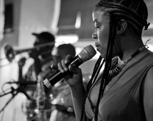 Thandiswa Mazwai © www.musicpics.co.za